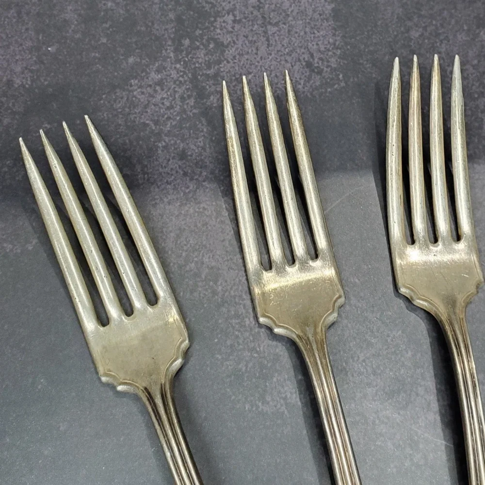 Set of 5 Vintage WM A Rogers Silverplate Raleigh Dinner Forks Geometric Design